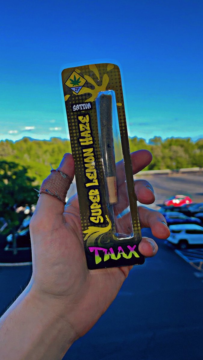 ITSOKTODIEtv's tweet image. What’s good #StonerFam  #Mmemberville got some shots of this awesome #Preroll from the homie @xrpwatch1 , thank you so much fam‼️ This #Twax Super Lemon Haze pre-roll was a 10/10 way better then expected! Very smooth hits with flavorful earthly gasy lemony taste🤤 smoked good,