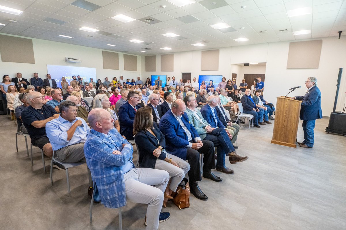 AngeloStatePres's tweet image. Today, we officially opened the ASU Aviation Training Facility, home of our commercial aviation program! This milestone wouldn’t be possible without the incredible support of our community and the many partners who helped us get here. Together, we’re soaring ever higher.