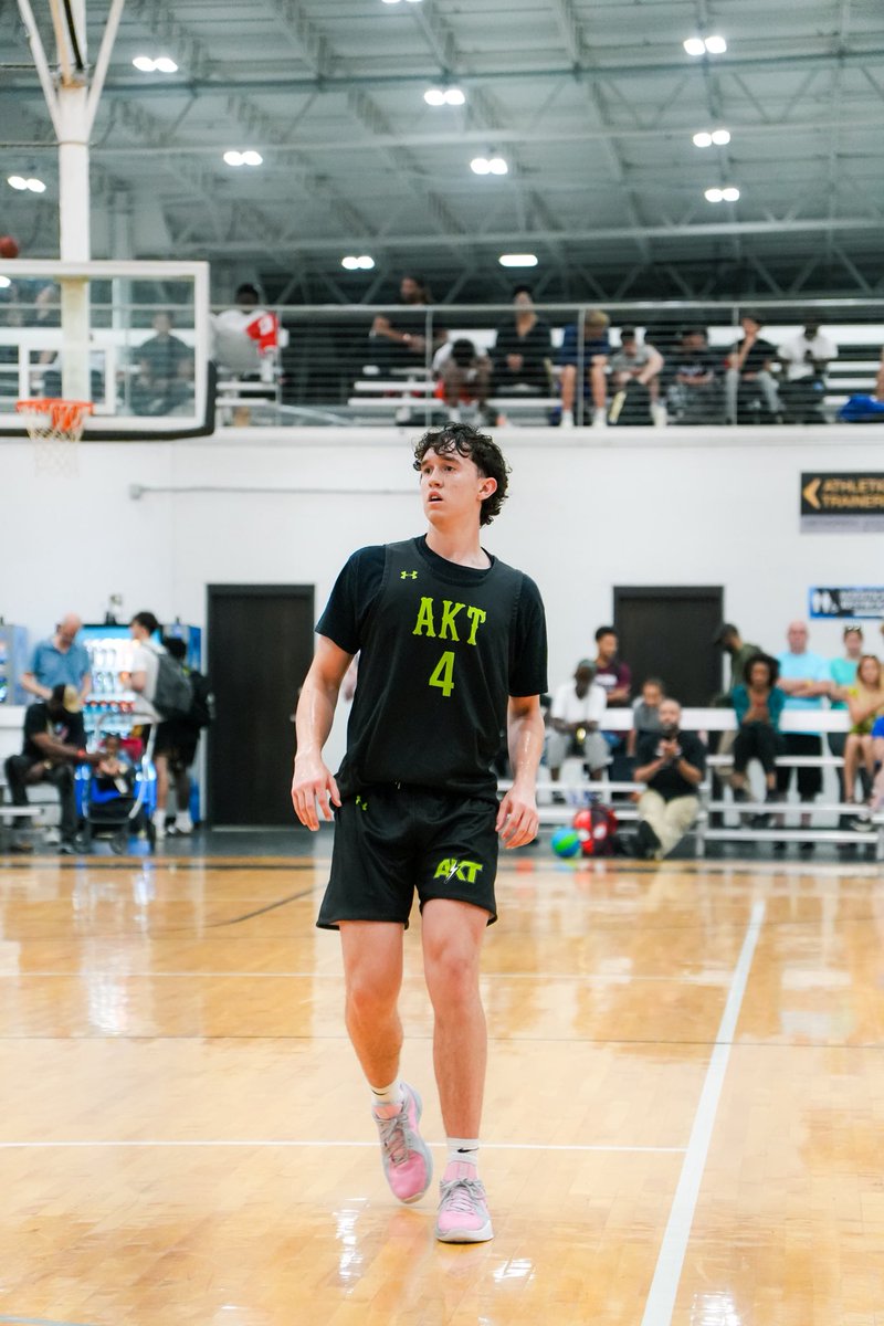 <a href="/ColePerez_/">Cole ًPerez</a> was a consistent spark off the bench all weekend helping us go 4-0! Brought good energy and was a consistent scoring threat, scored on all 3 levels. Also showed off the athleticism in transition! ⚡️

Stats: 9 points, 4 rebounds, and shot over 50% from 3