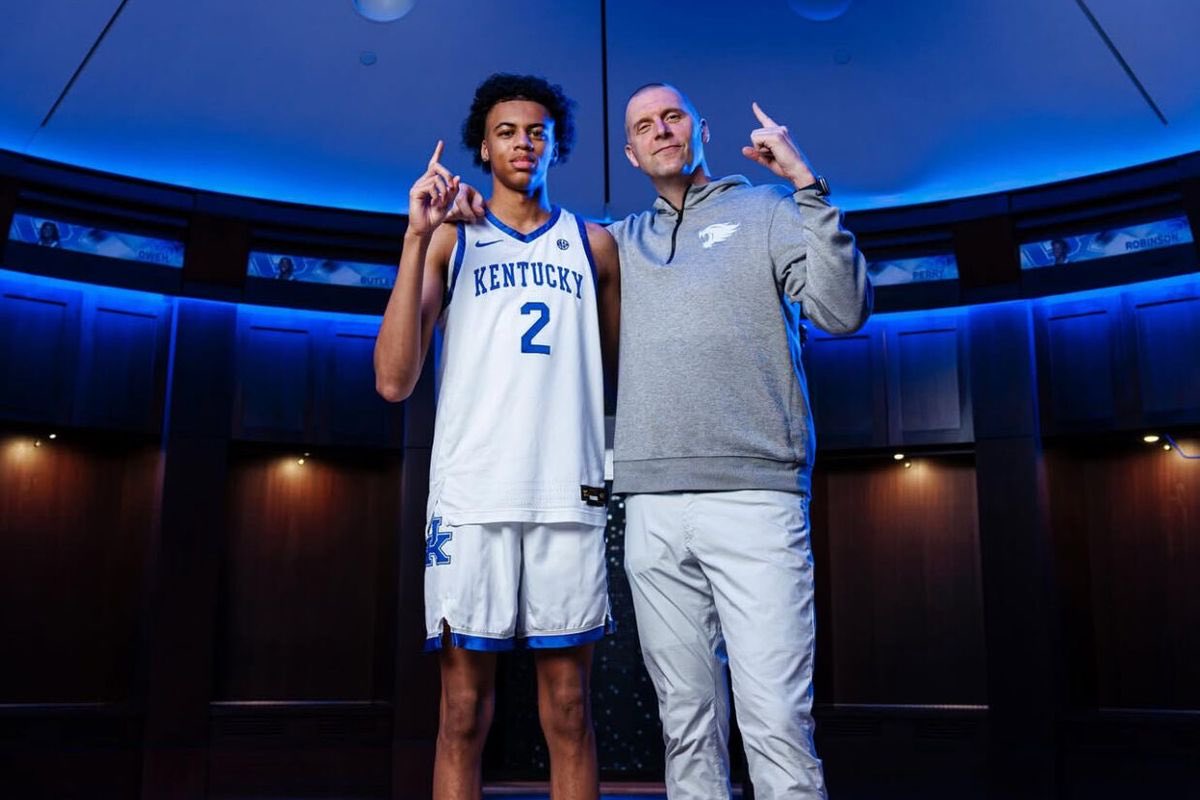 CBKReport's tweet photo. The top remaining recruit in the 2025 class, Braydon Hawthorne, has committed to Mark Pope and Kentucky, per @joetipton! 😼 https://t.co/0AS1jGGnA2