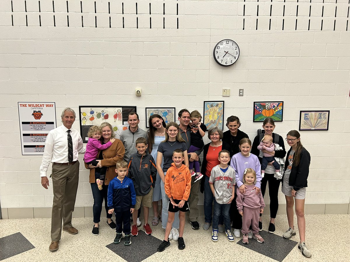 james_jsharp's tweet image. Congrats Larry Topp on the last 40 years and your retirement! @MinsterAthletic