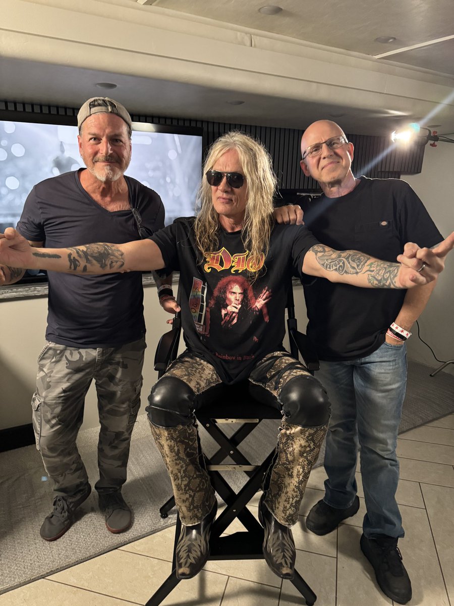 GET ON THE BUS (@getonthebus2024) on Twitter photo Great weekend at the annual #rockforronnie cancer fund raiser. Worked with rock legend <a href="/sebastianbach/">Sebastian Bach™️</a> and many others. Thx to Wendy Dio for access💓 new Youtube channel name drops this week as we “transition” from <a href="/80sBin/">80s Metal Recycle Bin</a> too… our new name. Great weekend at the annual #rockforronnie cancer fund raiser. Worked with rock legend <a href="/sebastianbach/">Sebastian Bach™️</a> and many others. Thx to Wendy Dio for access💓 new Youtube channel name drops this week as we “transition” from <a href="/80sBin/">80s Metal Recycle Bin</a> too… our new name.