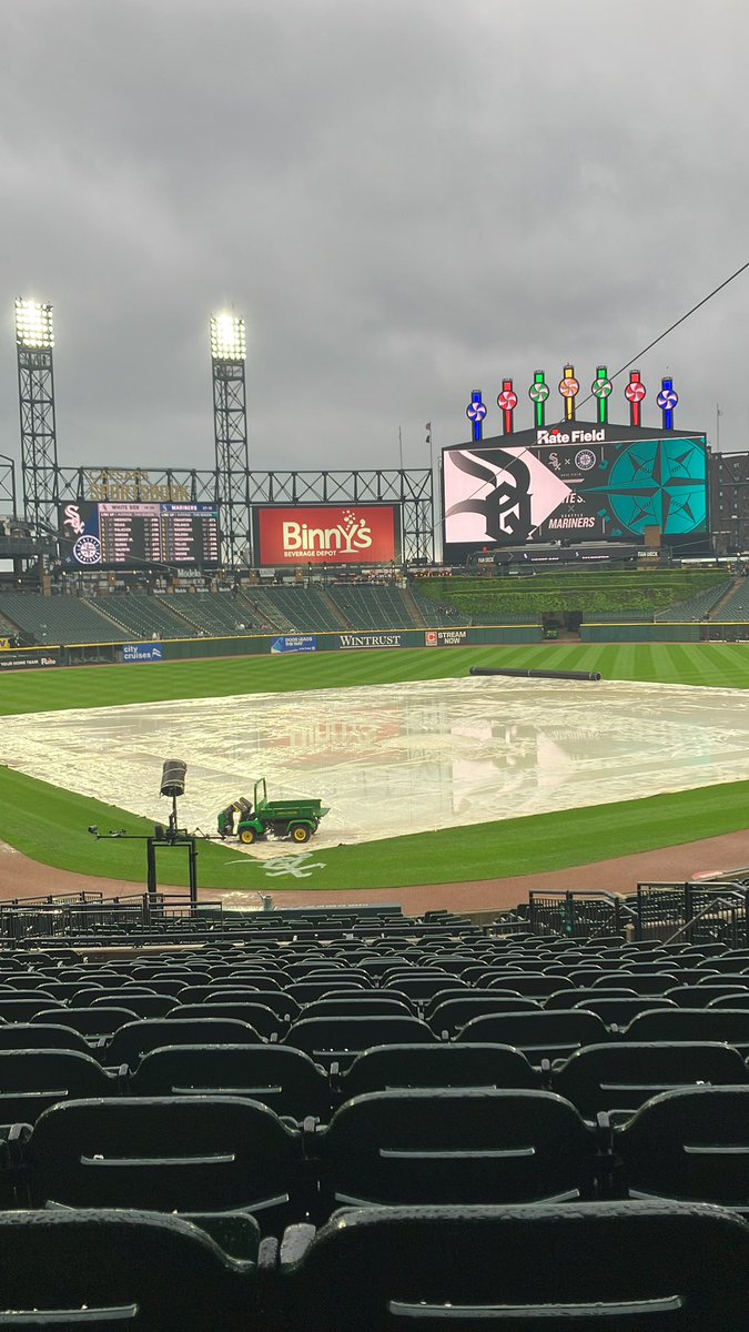 RebuildRepeat's tweet photo. In attendance once again tonight, rain delay TBA https://t.co/Ls7ksVaSXk