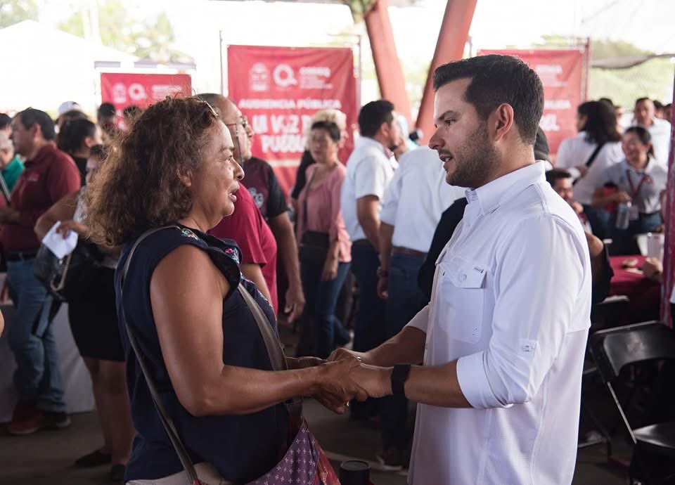 Pablo Bustamante (@pablobvstamante) on Twitter photo ¡Apoyos que transforman vidas! 🦽️💚
Seguimos trabajando a ras de piso, cerca de la gente, llevando bienestar a quienes más lo necesitan en Cancún.
En la Audiencia Pública #LaVozDelPueblo, encabezada por nuestra Gobernadora <a href="/MaraLezama/">Mara Lezama</a> , entregamos sillas de ruedas, tinacos, ¡Apoyos que transforman vidas! 🦽️💚
Seguimos trabajando a ras de piso, cerca de la gente, llevando bienestar a quienes más lo necesitan en Cancún.
En la Audiencia Pública #LaVozDelPueblo, encabezada por nuestra Gobernadora <a href="/MaraLezama/">Mara Lezama</a> , entregamos sillas de ruedas, tinacos,