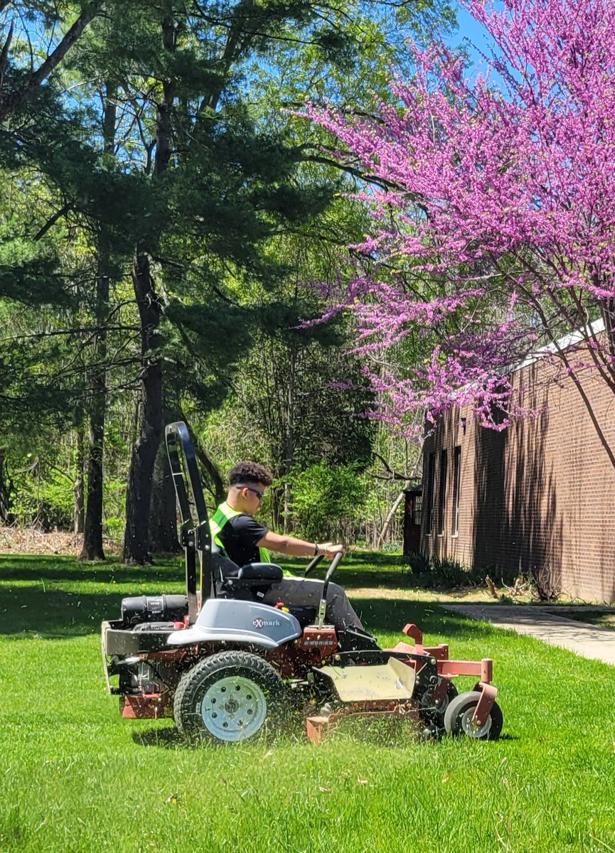 KatzenbachNJSD's tweet photo. Hands-on learning in full bloom! Students in Horticulture and Turf Management class at Mercer County Technical School spent the day potting flowers, mowing lawns, and learning about tractor operation. Building real-world skills for a greener tomorrow! 🚜 @mctsnj #katzenbachschool https://t.co/qej54MPYqm