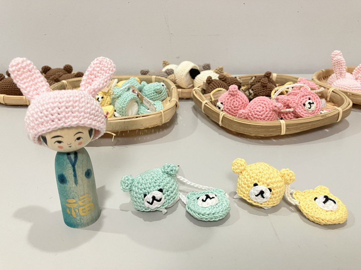 tsugarukokeshi's tweet photo. 【東京吉祥寺】　東急百貨店吉祥寺店 　「第53回 日本の職人展」　こけし工房tsuN'agaru×木地処さとう 持ち込み作品ブログアップ中♪

リンクステイルさんの可愛い帽子も販売👒お気に入りのこけしに似合う帽子探しもお楽しみくださいませー☺️

https://t.co/10Aqc3LSih #エキサイトブログ #エキブロ https://t.co/oqnE04qsqP