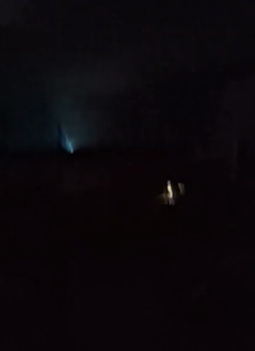 606kygirl2's tweet image. Tornado 2025 lightning strikes in somerset ky @Michael8301973 @JoleneBlevins01 @Kentuckyweather