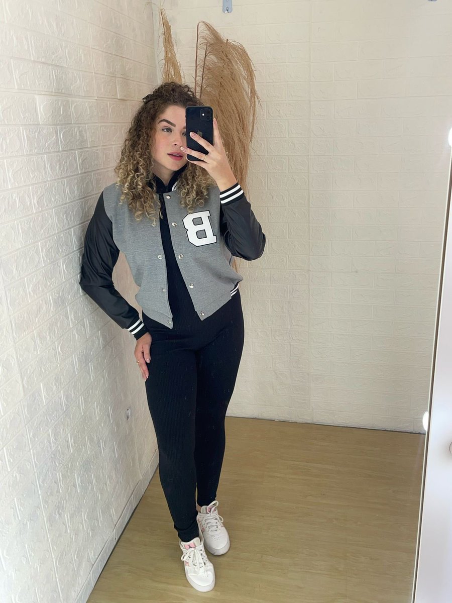 StoreDagi's tweet image. Amanhã tem novidade chegando na Dagi Store! 👀✨
Prepare-se para se apaixonar por peças lindas, estilosas e com aquele precinho que só a gente tem!
Não perde, hein? 💃🛍️