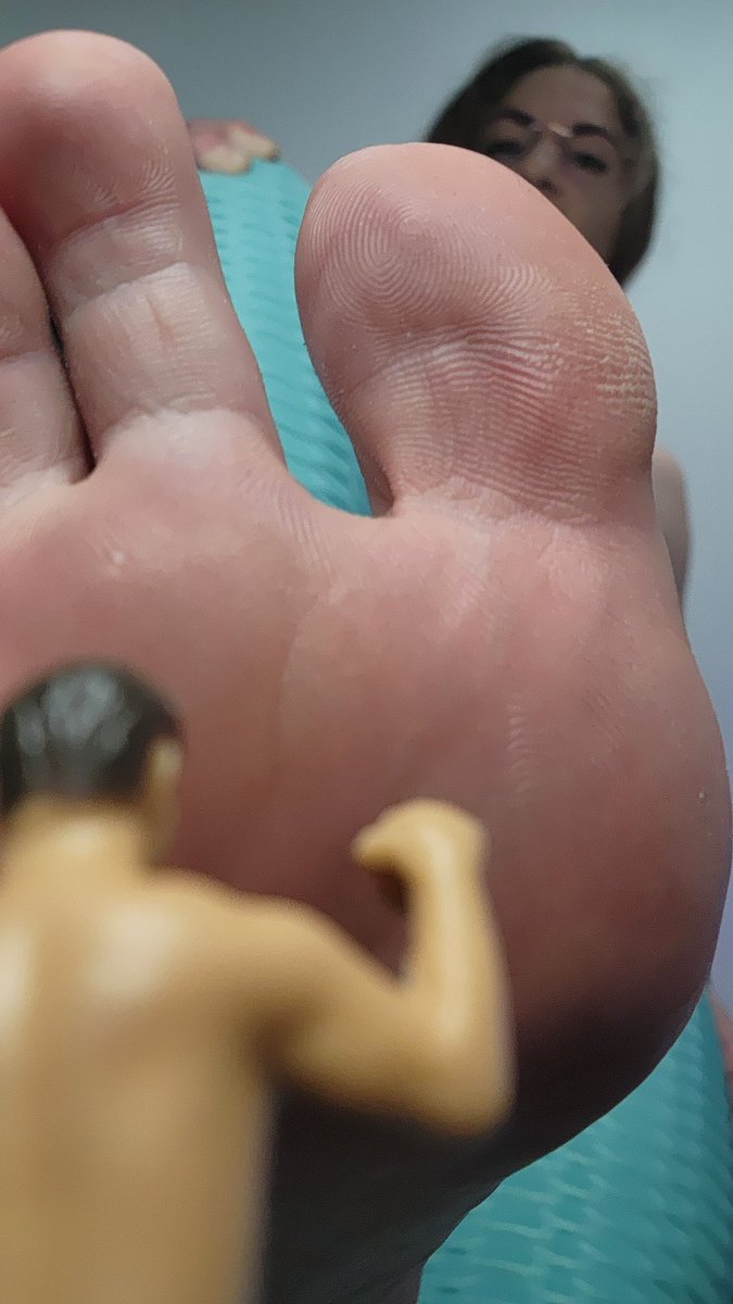 I just signed up with <a href="/StreamateModels/">Streamate Official</a> and will host my FIRST LIVE SHOW THIS FRIDAY MAY 23RD, 8PM EST! I'm looking forward to starting things off on the right foot.. or maybe left! :)