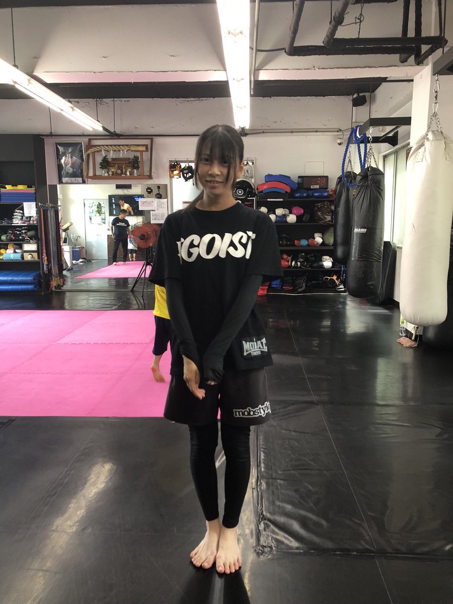 fuka_8200's tweet image. 心希ちゃんデビュー戦✨
練習を見てても誰よりも応援したくなる選手。
きずなちゃんは府川さんと重なるところがあるけど、心希ちゃんと大向さんは真逆のタイプ❤️🔥
思い切りのいい鋭い蹴りに超注目です👀
念願の桜井さんとのデビュー戦をぜひ見届けてください!
練習初日の写真☺️
#pw_mg