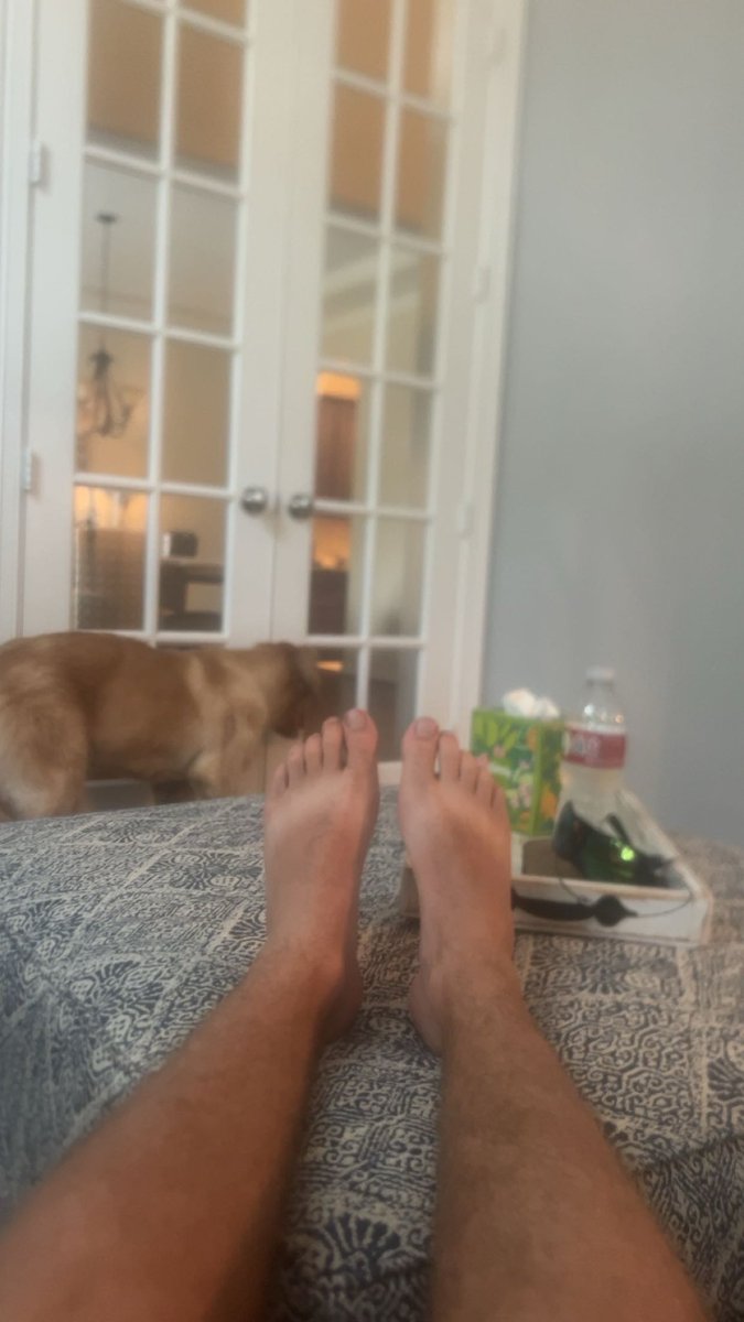 rubberducki75's tweet photo. 69 follower foot reveal #floptan https://t.co/4CQJQ3hwDi