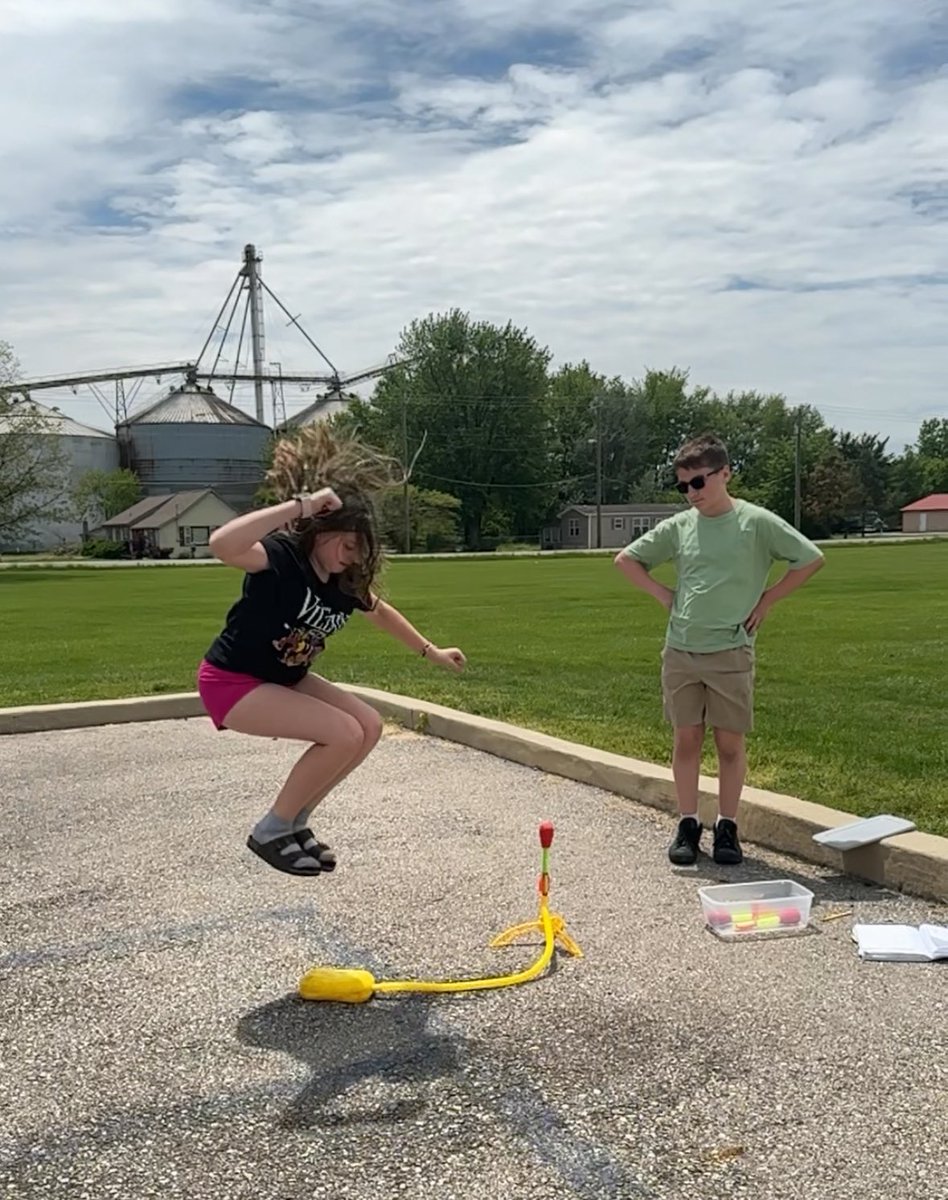 kristine_proper's tweet image. Exploring flight and rocketry while exploring Newton’s Laws to test altitude and distance. #engineeringdesign #Proud2bMIS #1GC