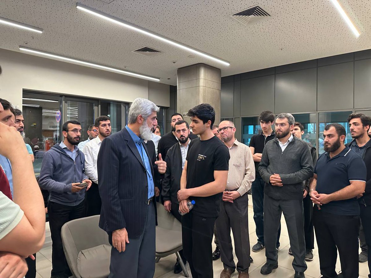 alparslankuytul's tweet photo. Alparslan Kuytul Hocaefendi, trafik kazası sonucu beyin kanaması geçiren ve şu an ameliyatta olan talebesi için Adana Şehir Hastanesi'ne gitti.

Kardeşimiz için Rabbimizden acil şifalar diliyoruz... https://t.co/cTvJxKQ7j5