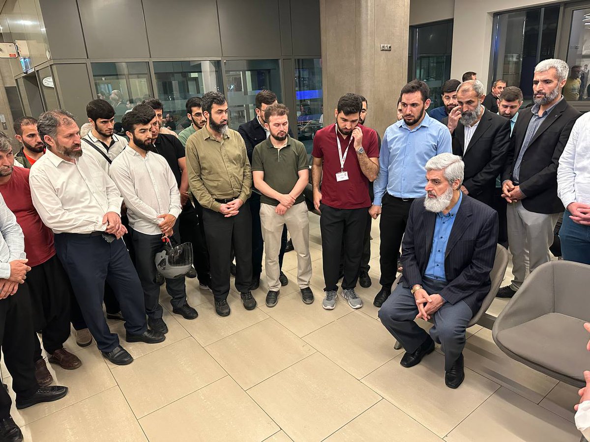 alparslankuytul's tweet photo. Alparslan Kuytul Hocaefendi, trafik kazası sonucu beyin kanaması geçiren ve şu an ameliyatta olan talebesi için Adana Şehir Hastanesi'ne gitti.

Kardeşimiz için Rabbimizden acil şifalar diliyoruz... https://t.co/cTvJxKQ7j5