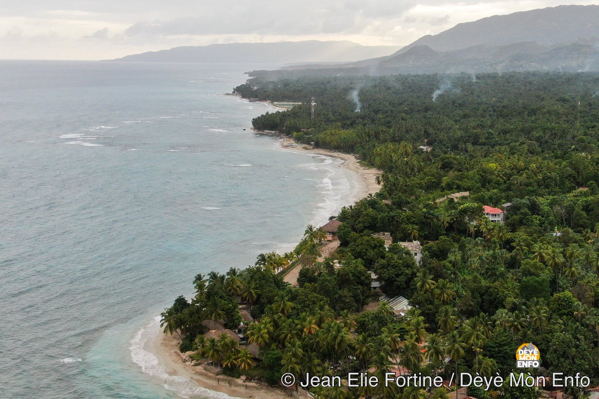 #DèyèMònDròn Plaj Kabik ak Timouyaj jodi a nan Kay Jakmèl. #sidès #ayitibèla. #ayiti #haïti #haitian🇭🇹 #ayiticherie🇭🇹 #ayitibèl 
📸 <a href="/JeanElieRider/">Jean Elie Fortuné</a> / <a href="/DeyeMonEnfo/">Dèyè Mòn Enfo</a>