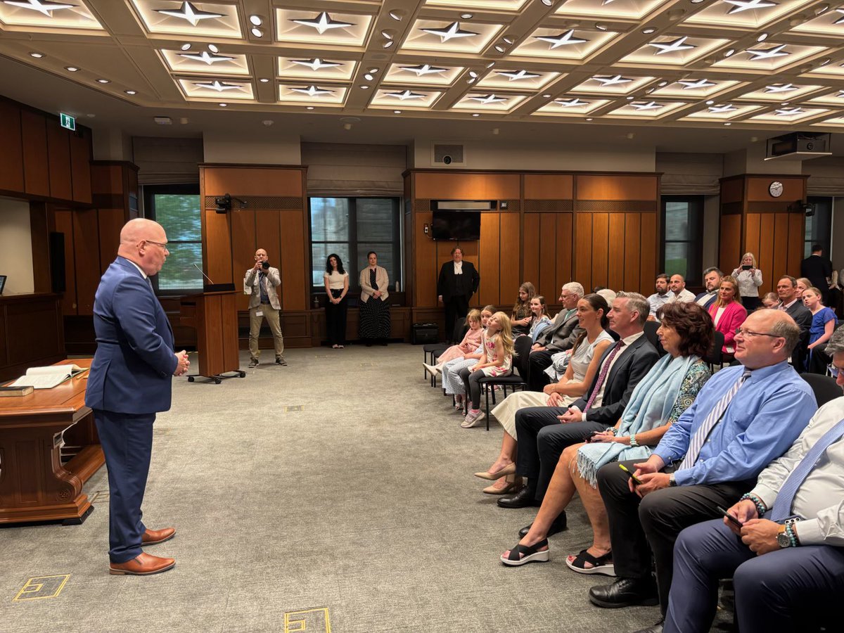 Deanna and I were honoured to attend today’s swearing-in ceremony for MP Michael Barrett on Parliament Hill. Wonderful to celebrate this special day with Michael, his wife Amanda, their children, family, and friends. Congratulations, Michael, I’m looking forward to working with