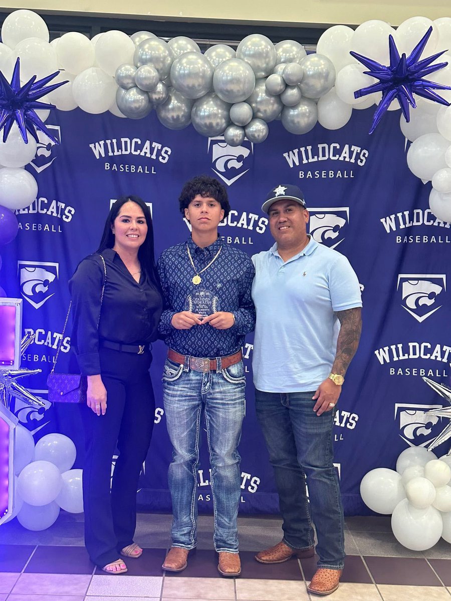 3brosbball's tweet photo. Nothing a great season ending with award for the drive and dedication. We’re so proud of this kid and everything he stands for. The grind begins this summer to elevate his game. @AggieBaseball @TxStateBaseball @TexasBaseball @UTSABSB @LSUbaseball @OU_Athletics @BearkatsBSB https://t.co/69IM7FVksH