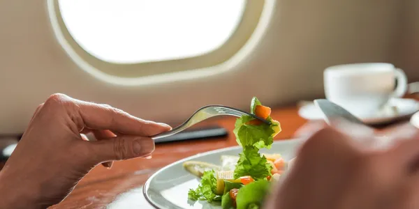 🥗Vegan? Keto? Gluten-free? We’ve got your diet covered—right from your mobile app.
#SmartEating #TravelFuel