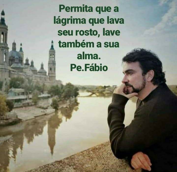 AnneCeciz's tweet photo. O padre Fábio de Melo é tipo:

Fazer uma missa ? NÃO 
Informar como buscar ajuda com doenças psicológicas (depressão,ansiedade)? NÃO 
Fazer doações ou causas que valem a pena? NÃO 

Andar com um GP ? SIM
Fazer confusão por pouca coisa? SIM
Viver de soberba e ser tudo menos padre https://t.co/GZc0f1D8md