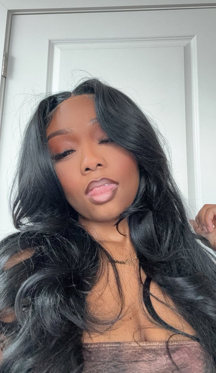 Losers like you exist to submit to girls like me
•
•
•
Findom walletdrains paypigs humanatm findomgoddess blackdomme brattydomme blackfindomme payslave cashslave moneyslave finsub cashcow softdomme