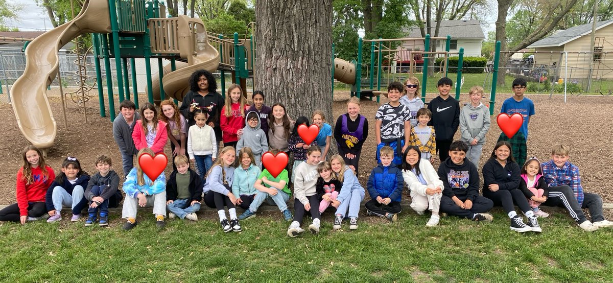 Team Dryden had a blast spending time with our kindergarten buddies on the playground! We LOVE the opportunity to lead by example and will miss them all next year! <a href="/RobertCS118/">Robert Crown School</a> #rcs118life #d118life #theymakemesmile #kinderandfifth #busbuddies