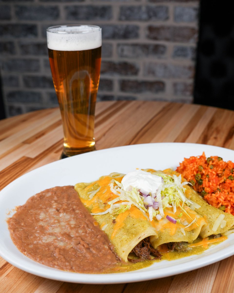 Bailiwick's Taco Tuesday special is a delicious twist you don’t want to miss! 🌮 Enjoy Green Enchiladas (beef or chicken) topped with savory green enchilada sauce, served with Spanish rice, beans, and a 16oz Modelo—all for just $22! 🍺

#OrleansCasino #TacoTuesday #Bailiwick