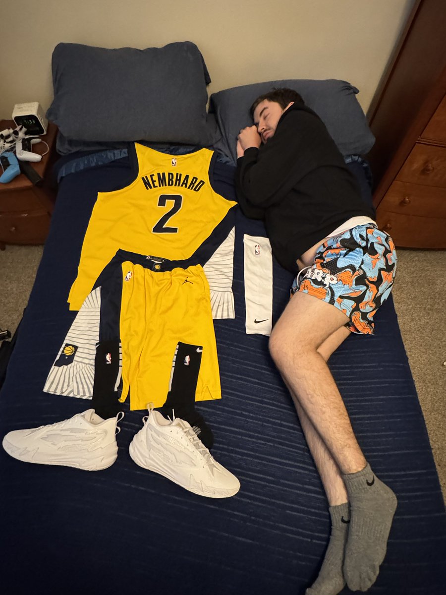 YoungMantis2's tweet photo. One more sleep 😴 https://t.co/G9fAsxdUzr