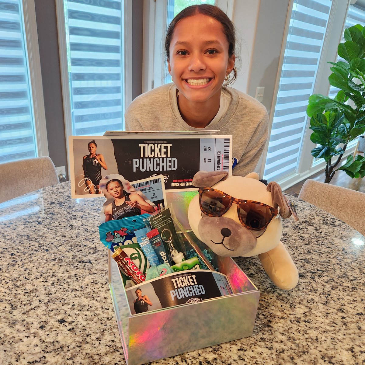 m_robinson3's tweet image. ONE more sleep until STATE! So many memories to make and moments to CHASE... Let’s get it!" #wolfpacktrack  #road25tate #finishstronger