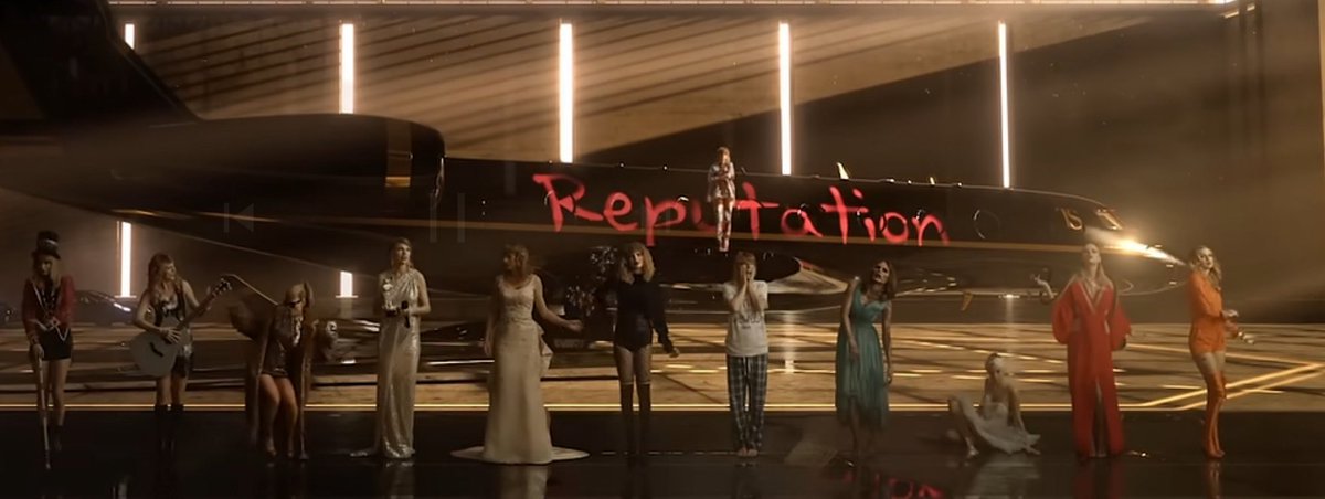 folkspace13's tweet photo. @kush07_ Reputation written on the airplane from the music video finally makes sense now 😭 https://t.co/tzvHcXVKec