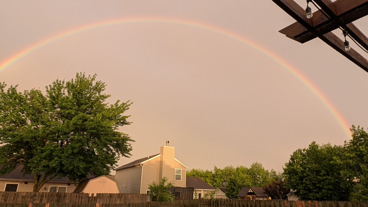 WendyAMayer's tweet photo. Gorgeous super bright double rainbow after tonight's rain. Lightning still off in the distance to the right and some rain still falling, but 😯😯😯😍😍😍 https://t.co/7r02I1XFmJ