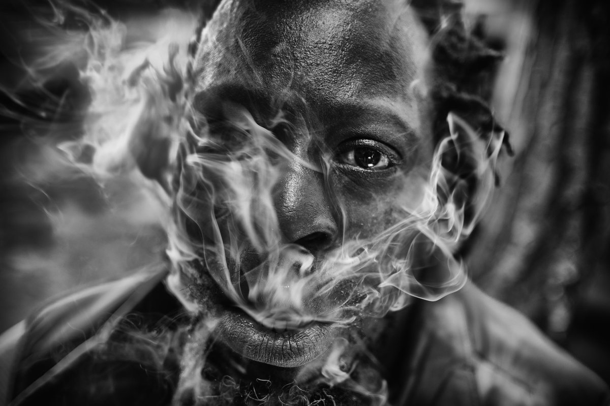 Desmond #losangeles #streetphotography #smoking #streetportrait #monochrome #blackandwhite #urbanphotography