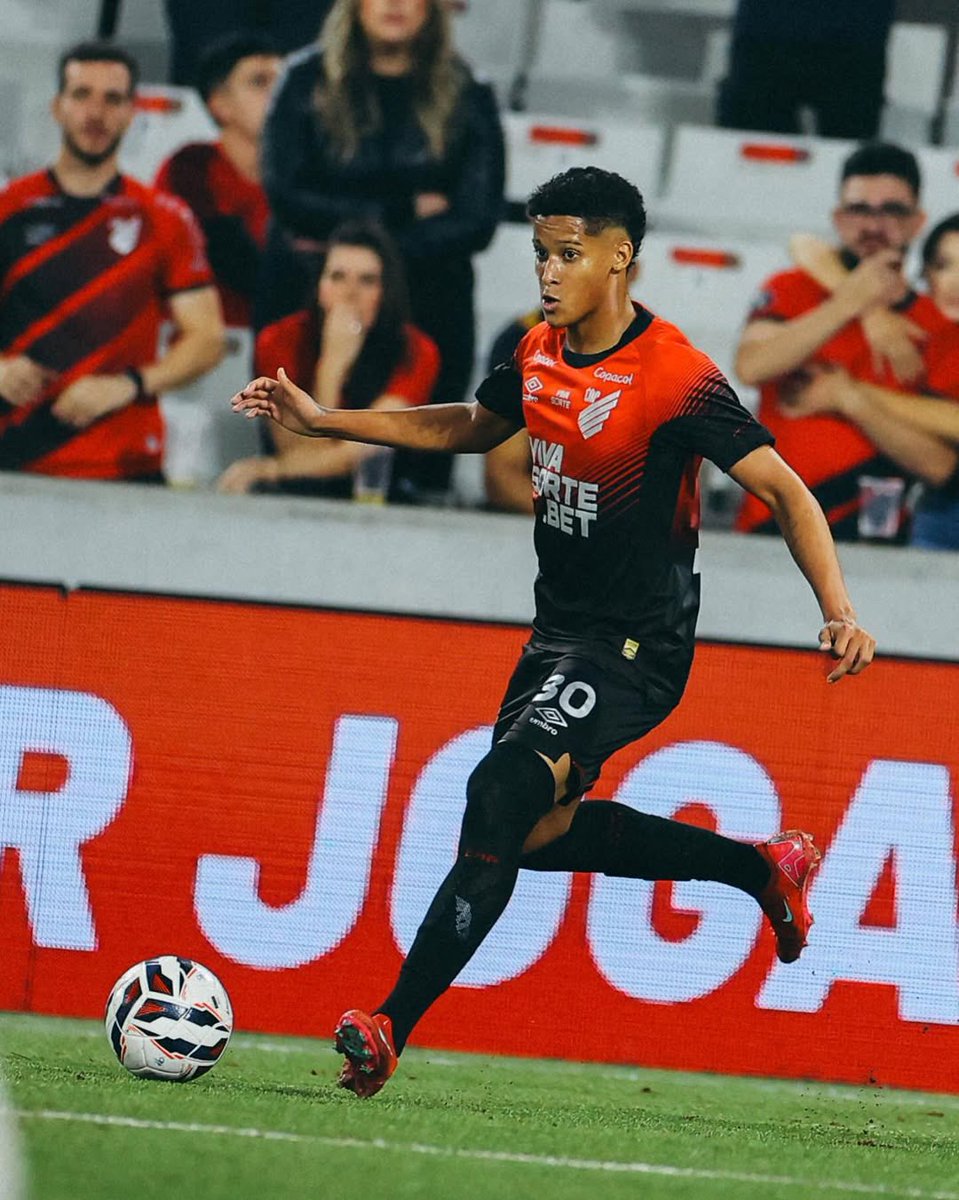 Tevis em 21 MINUTOS em campo contra o Brusque:

• Maior nota SofaScore entre os atacantes do CAP no jogo (7,5) 
• 1 grande chance criada
• 1 passe decisivo 
• 2 chutes no gol 
• 1 chute próximo ao gol 
• 1/1 drible certo

CRAQUE!!!!!!!💎⚡️
📸: José Tramontin/ CAP