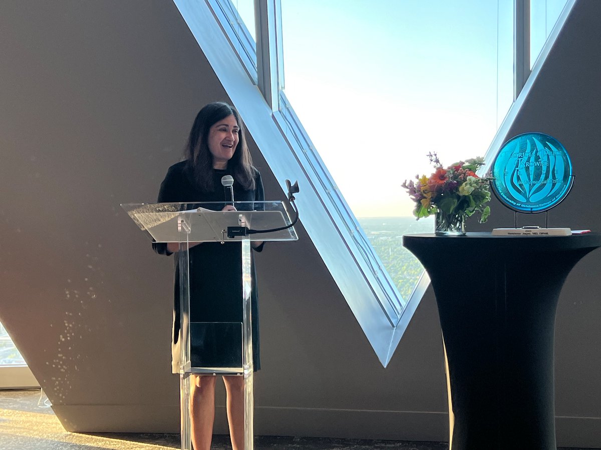 The legendary chair of #RadOnc at <a href="/WinshipAtEmory/">Winship Cancer Institute of Emory University</a> Dr. @ReshmaJagsi receiving the 2025 <a href="/OUCollegeofMed/">OU College of Medicine</a> Children’s Health Foundation Patricia Price Browne Prize in Biomedical Ethics!  So honored to be her mentee!
 #Bioethics
#WomenWhoCurie
#RepresentationMatters