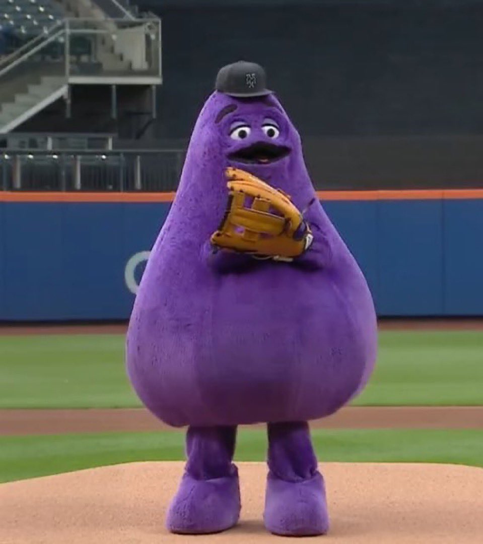 tcugno9's tweet photo. @Mets it’s time. #mets #lgm #grimace https://t.co/9ligzJPqtl