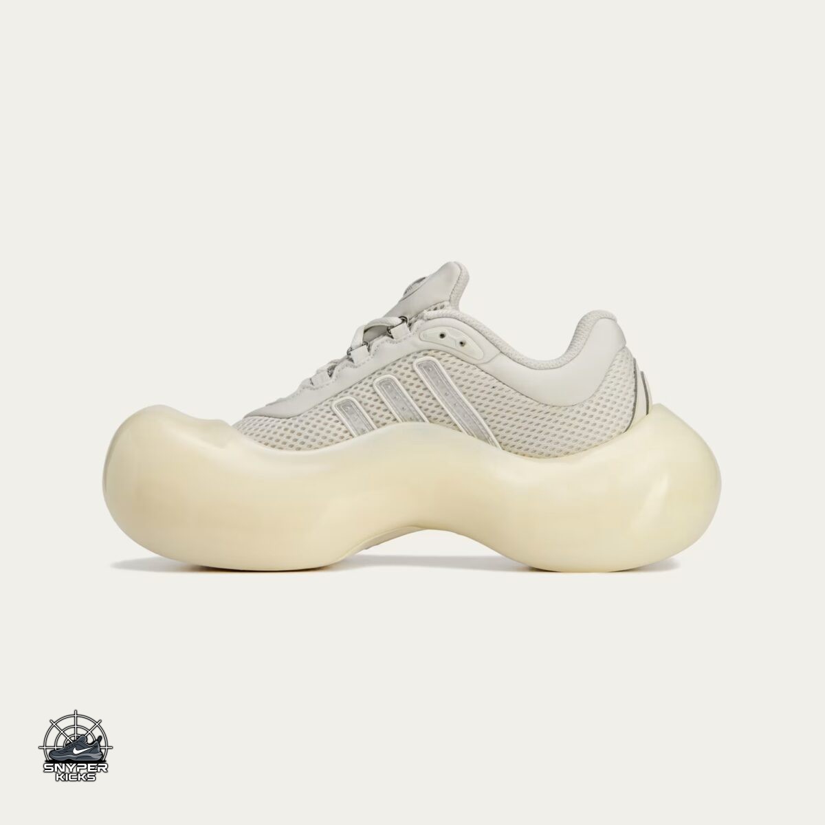 SnyperKicks's tweet image. Avavav x adidas Moonrubber &quot;Off White&quot;
Colorway: Off White/Silver Metallic/Chalk White
Style Number: 
Release Date: May 22, 2025
Price: $350
#OffWhite #avavav #adidas #moonrubber