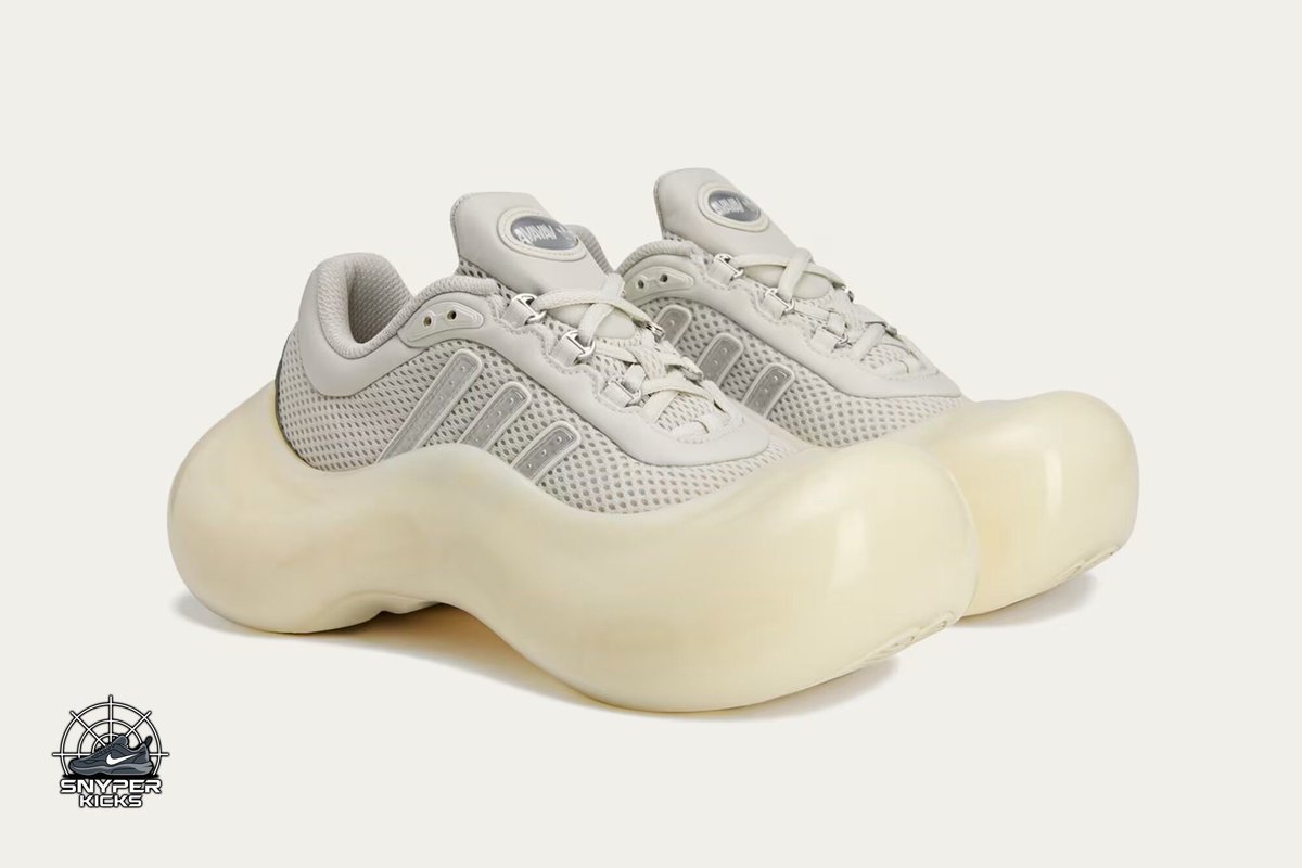 SnyperKicks's tweet image. Avavav x adidas Moonrubber &quot;Off White&quot;
Colorway: Off White/Silver Metallic/Chalk White
Style Number: 
Release Date: May 22, 2025
Price: $350
#OffWhite #avavav #adidas #moonrubber