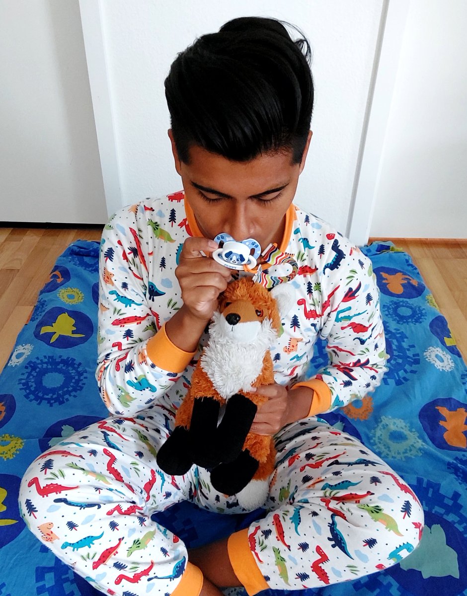 LittleCutieBoy tweet media