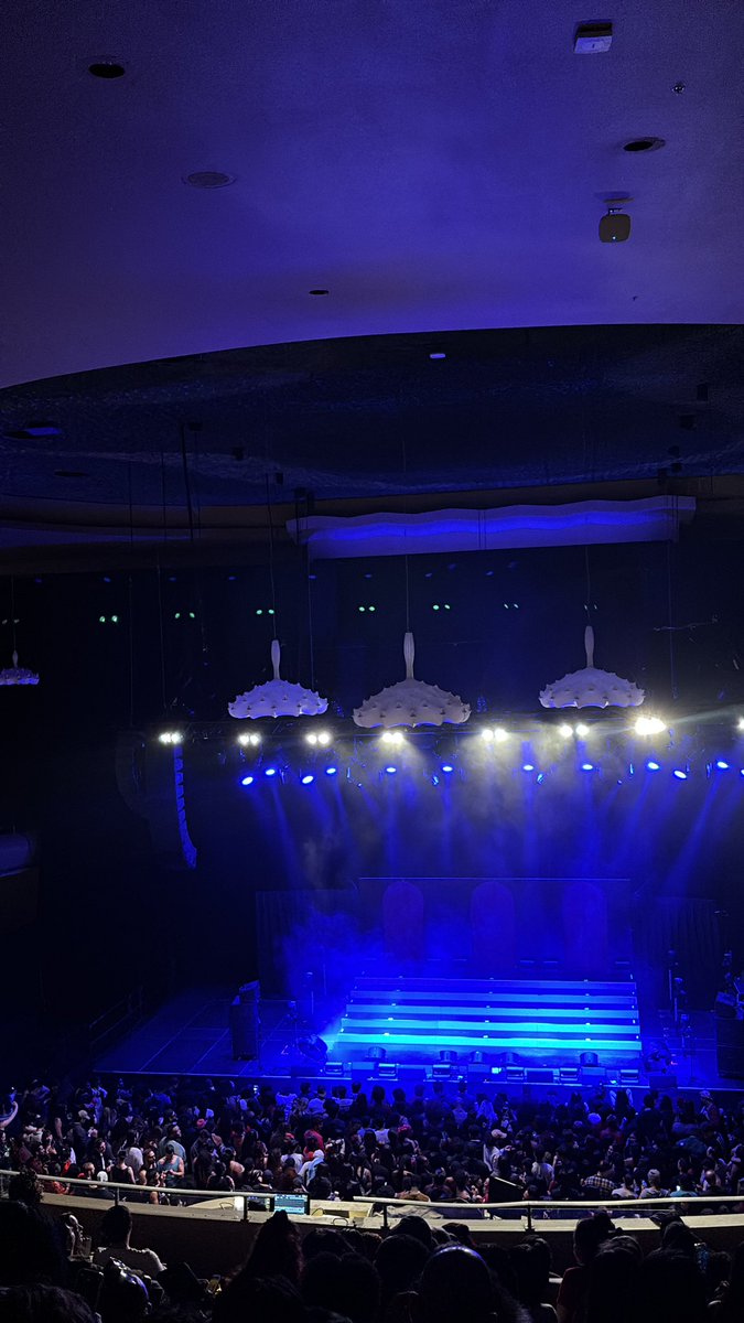 FloMonet's tweet image. They don’t know I’m Flonèt😌