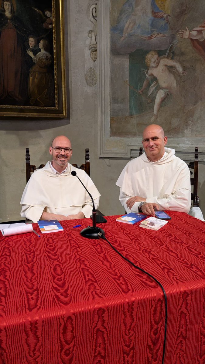 21 maggio Qualche immagine dell’incontro di ieri a Milano con Sylvain Detoc autore di 📘LA GLORIA DEI BUONI A NULLA: “Quando sappiamo che Dio ci ama da un amore incondizionato, malgrado le nostre debolezze, non ci possiamo scoraggiare"