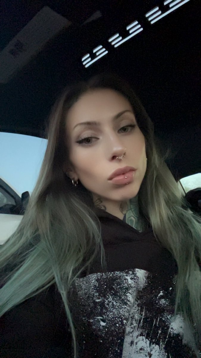 𓆩lg𓆪 tweet media