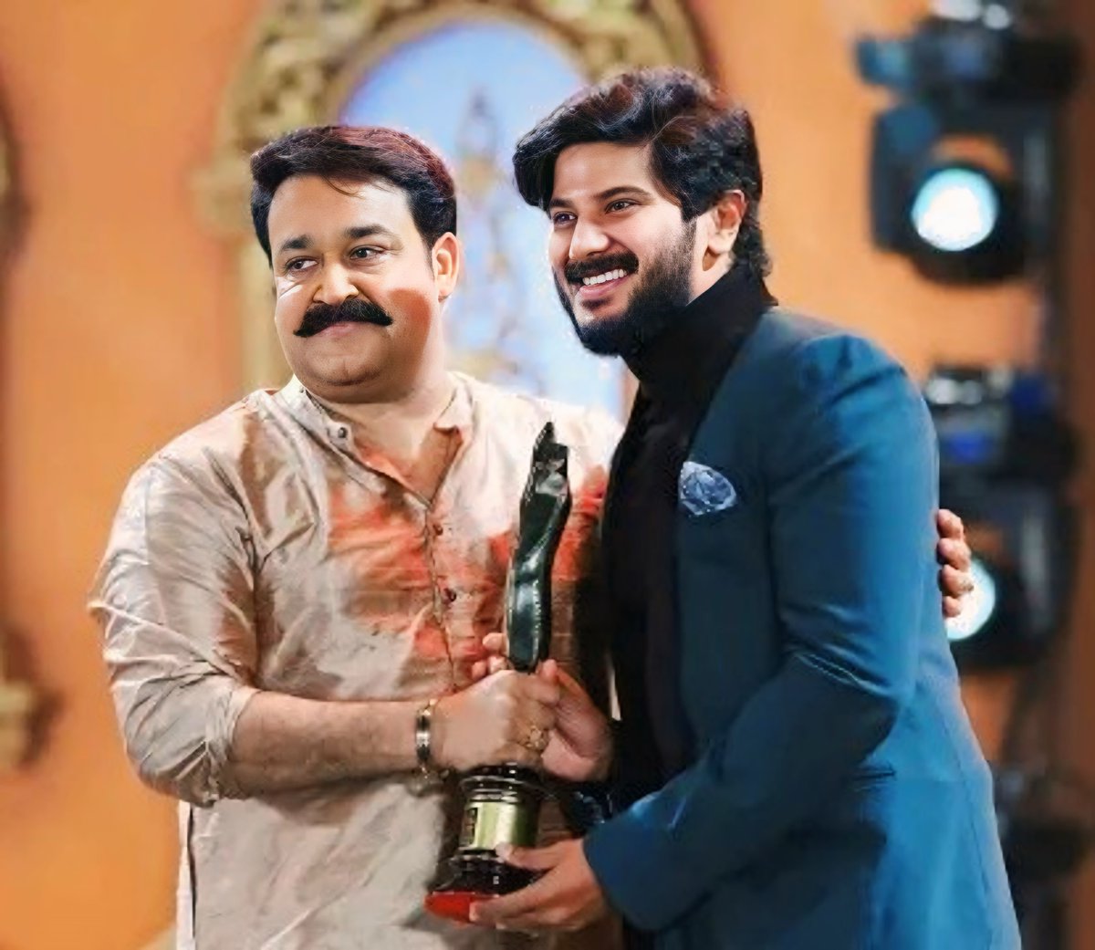 DulquerTrends_'s tweet photo. Happy Birthday to the legend who lives in every Malayali heart. 
Wishing you a glorious birthday, on behalf of all Dulquer Salmaan fans! 🙌🏻❤️

#HappyBirthdayLalettan #Mohanlal https://t.co/EQ1evmN8zJ