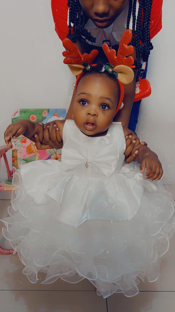 MrMondaoko's tweet photo. Si j'aime autant ma fille, c'est pas seulement pour ce qu'elle est
Mais aussi pour ce que je suis depuis qu'elle est venu au monde.
#youss🙌🏾 https://t.co/Sa7qkVwmac