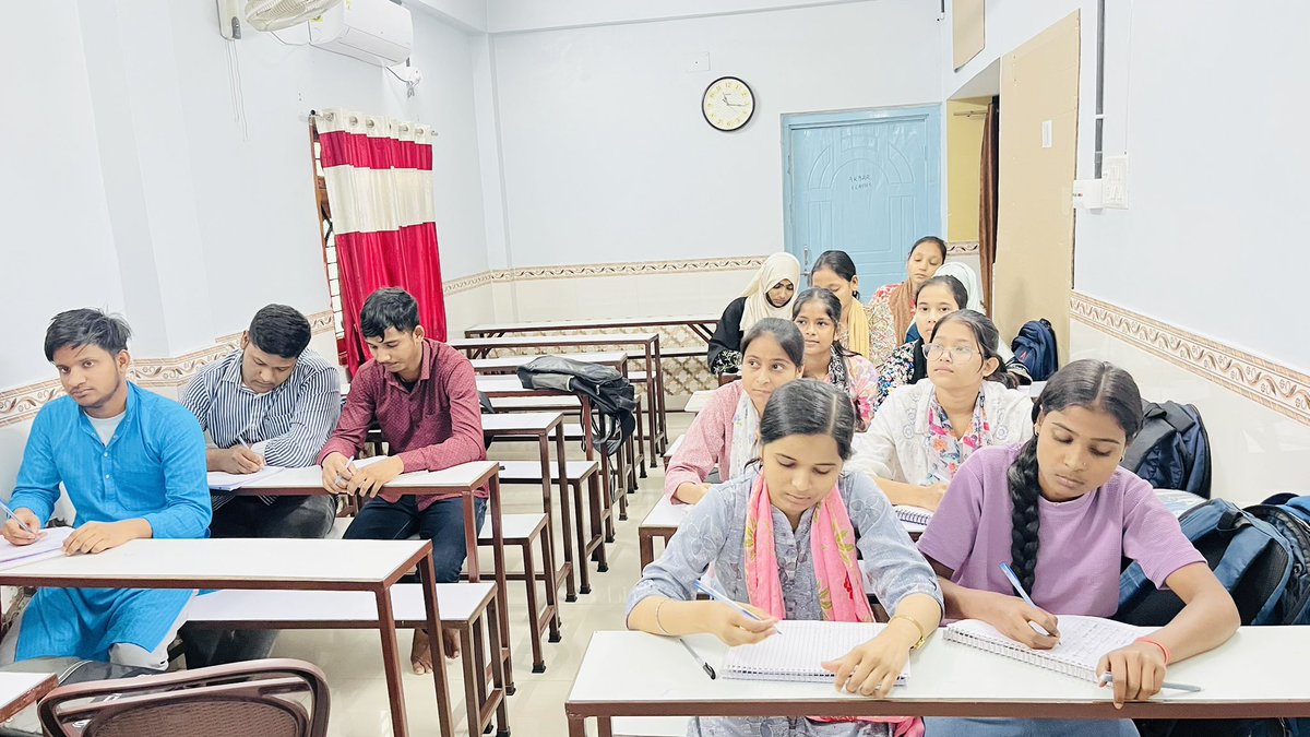 AkbarClasses's tweet image. Class 11 (PCB) for Session 2025–26 has already begun at AKBAR CLASSES!
If you’re interested in joining, feel free to contact us and be a part of our learning journey.
#AKBARCLASSES #ThinkLogically #Class11 #PCB #AdmissionsOpen #NewSession2025