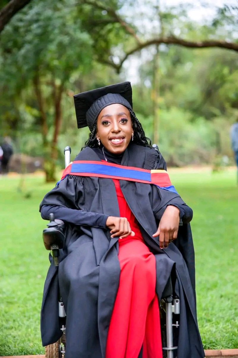 Celebrating Nicolette Zulu Sithembile's graduation with a Bachelor of Social Work from UNIVEN 🎉🎓 Despite challenges as a wheelchair-bound student, she persevered with determination &amp; resilience. Proud of her achievement🙏❤️ 

#UNIVENGraduation2025 #CreatingFutureLeaders