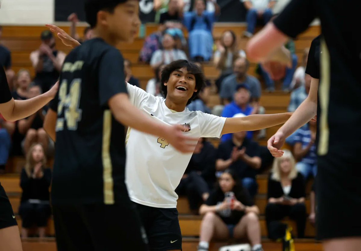 Christian Babcock (@cb_journalist) on Twitter photo 🚨 NEW 🚨
🏐 Archbishop Mitty sweeps Oak Ridge in three hard-fought sets, advances to CIF NorCal semifinals
mercurynews.com/2025/05/20/arc…
🏐 Monarchs didn't make it easy, but they'll face Clovis on Thursday
<a href="/AMHSAthletics/">AMHS Athletics</a> <a href="/DarrenSabedra/">Darren Sabedra</a> <a href="/nathancanilao/">Nathan Canilao</a> <a href="/GReeves23/">Glenn Reeves</a> <a href="/JensenPhil/">Phil Jensen</a> <a href="/MikeNowels/">Michael Nowels</a> 🚨 NEW 🚨
🏐 Archbishop Mitty sweeps Oak Ridge in three hard-fought sets, advances to CIF NorCal semifinals
mercurynews.com/2025/05/20/arc…
🏐 Monarchs didn't make it easy, but they'll face Clovis on Thursday
<a href="/AMHSAthletics/">AMHS Athletics</a> <a href="/DarrenSabedra/">Darren Sabedra</a> <a href="/nathancanilao/">Nathan Canilao</a> <a href="/GReeves23/">Glenn Reeves</a> <a href="/JensenPhil/">Phil Jensen</a> <a href="/MikeNowels/">Michael Nowels</a>