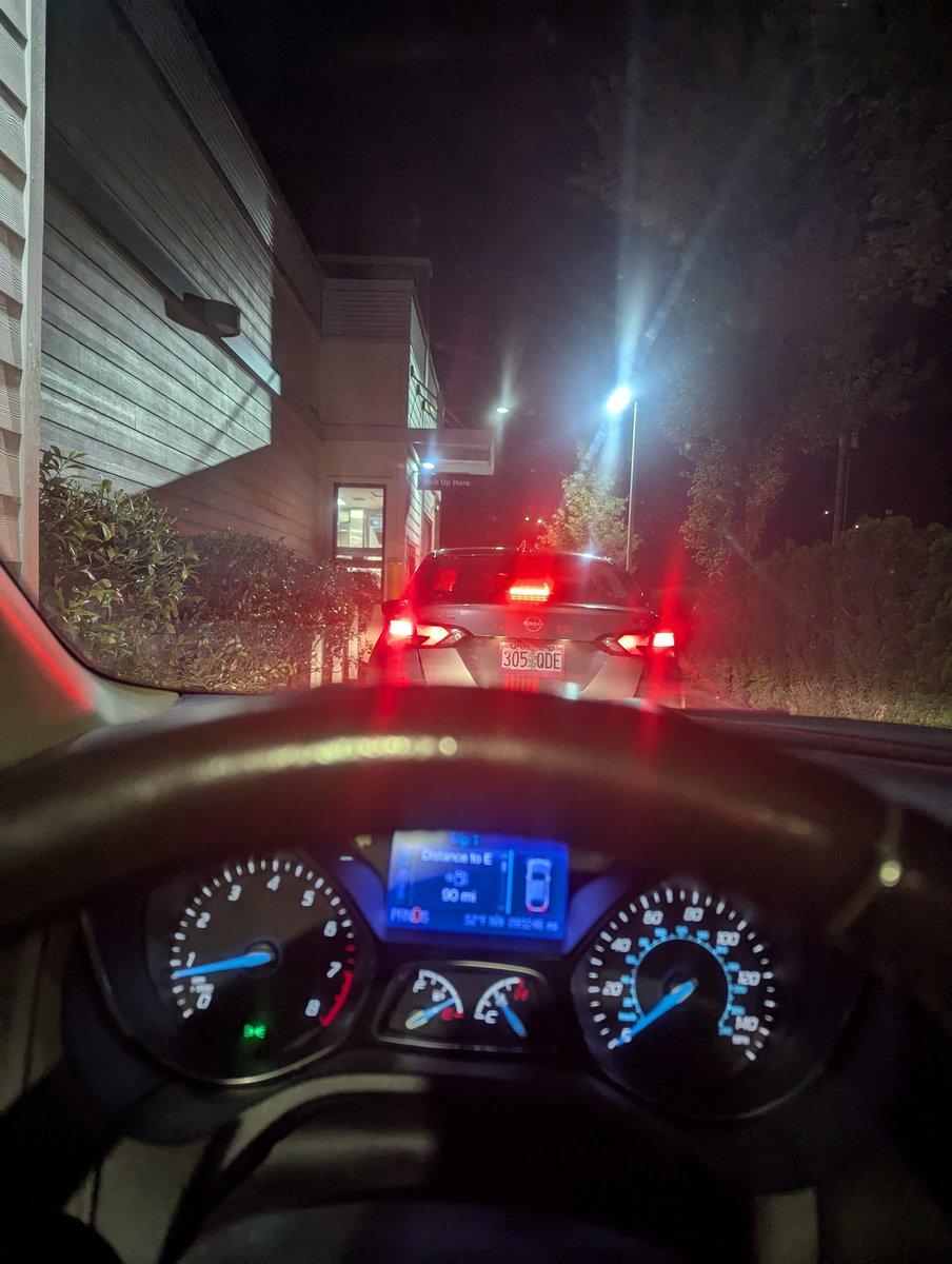 TheHeroClass's tweet image. Someone tell @hasanthehun that I&apos;m being detained in the McDonald&apos;s drive thru...
@Asmongold @Nux_Taku @Tectone