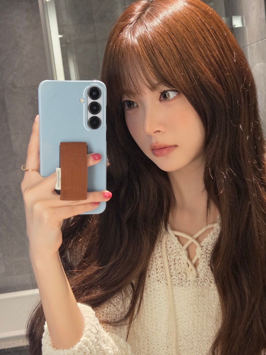 [📸] HONG EUNCHAE Weverse DM Update

“What are you doing?”

#르세라핌 #홍은채 #은채 #ウンチェ
#LE_SSERAFIM #HONGEUNCHAE