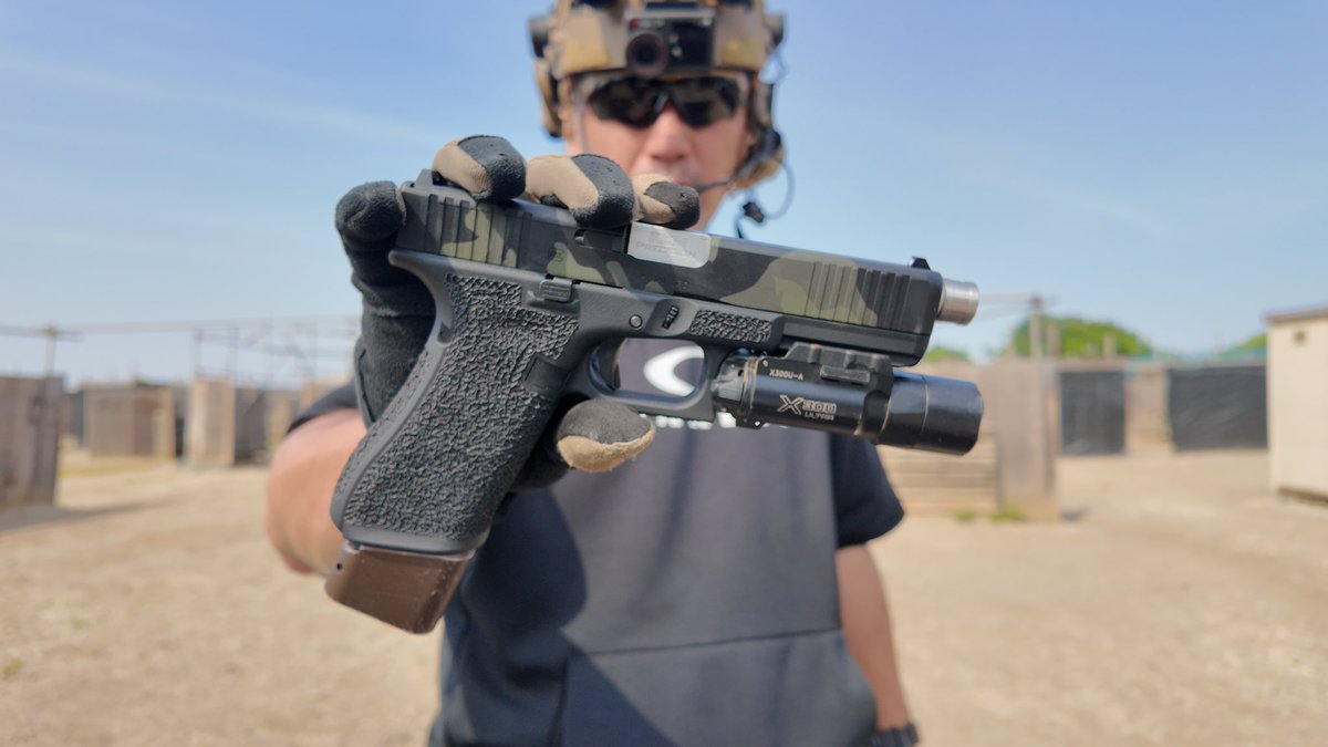 東京マルイ　グロック17 Gen4 マルチカムブラック　カスタム おはようございます 本日は、これ！ 東京マルイ G17 gen5 マルチカム