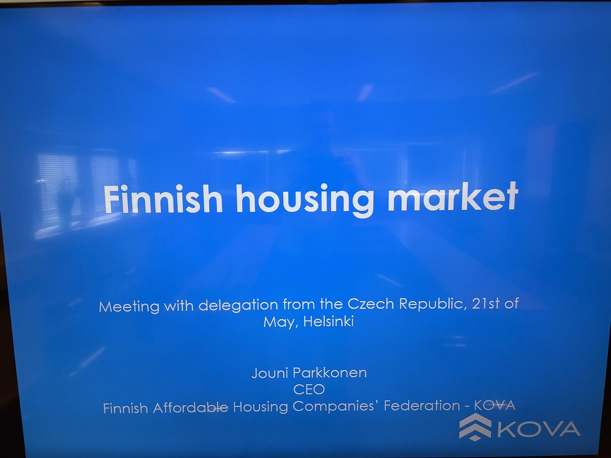 KOVAlla on tänään kv-vieraita, kun delegaatio Tsekeistä vierailee meillä. Delegaatiossa on ministeriöiden ja kuntien edustajia. Tilaisuudessa KOVAa edustaa toimitusjohtaja <a href="/ParkkonenJouni/">Jouni Parkkonen</a> .