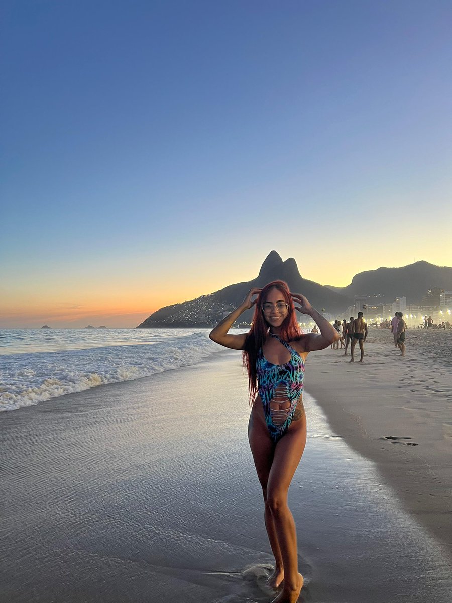 docachinho's tweet photo. no meu mood fav ☀️🌊 https://t.co/0sGL6WudPU